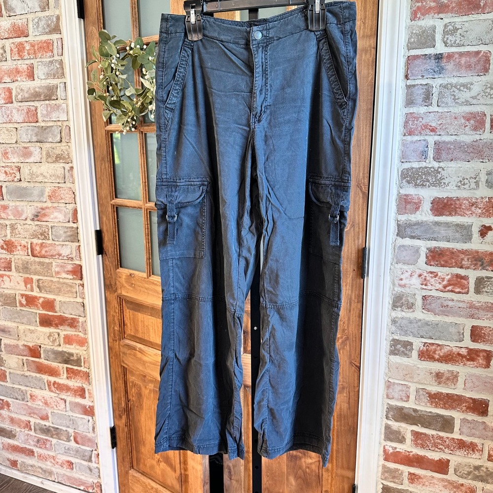 American Eagle Cargo Pants Women 10 Black Super High Rise Baggy Wide Leg Utility
